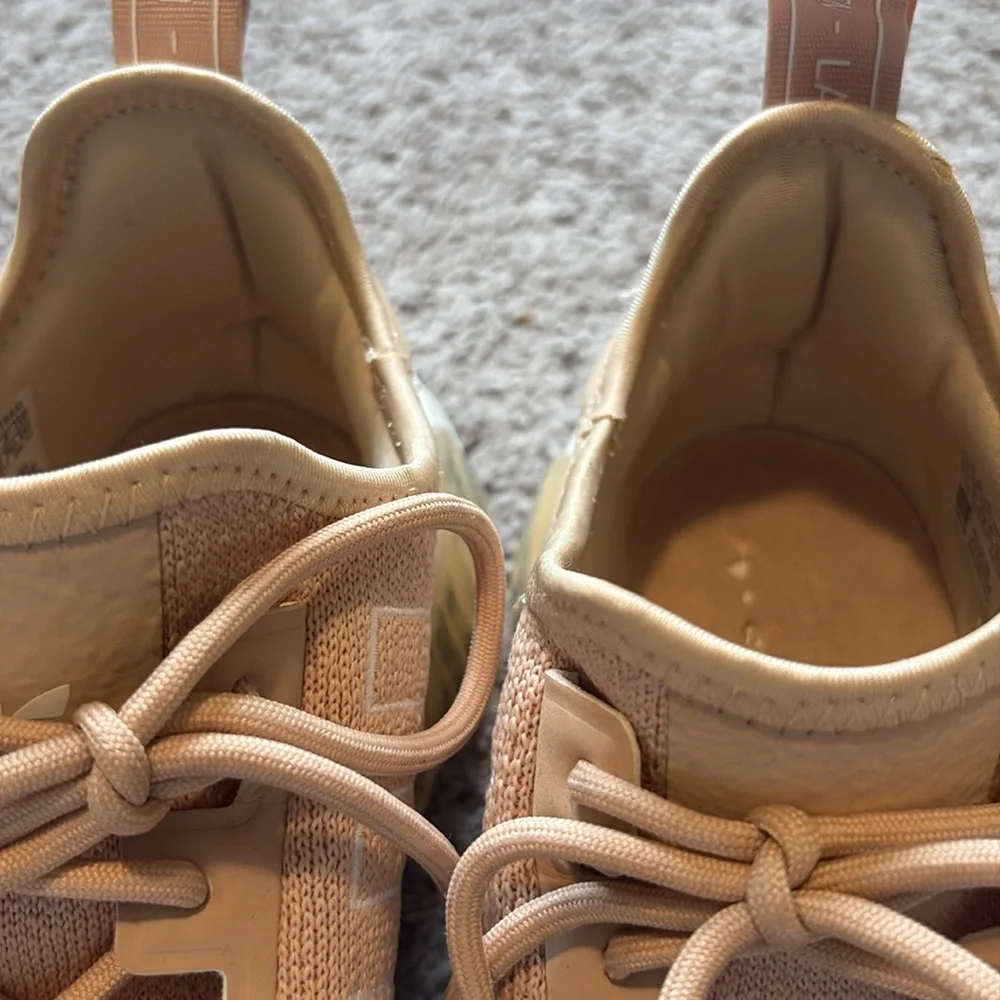 Adidas NMD_R1 Halo Blush Shoes sz 9.5